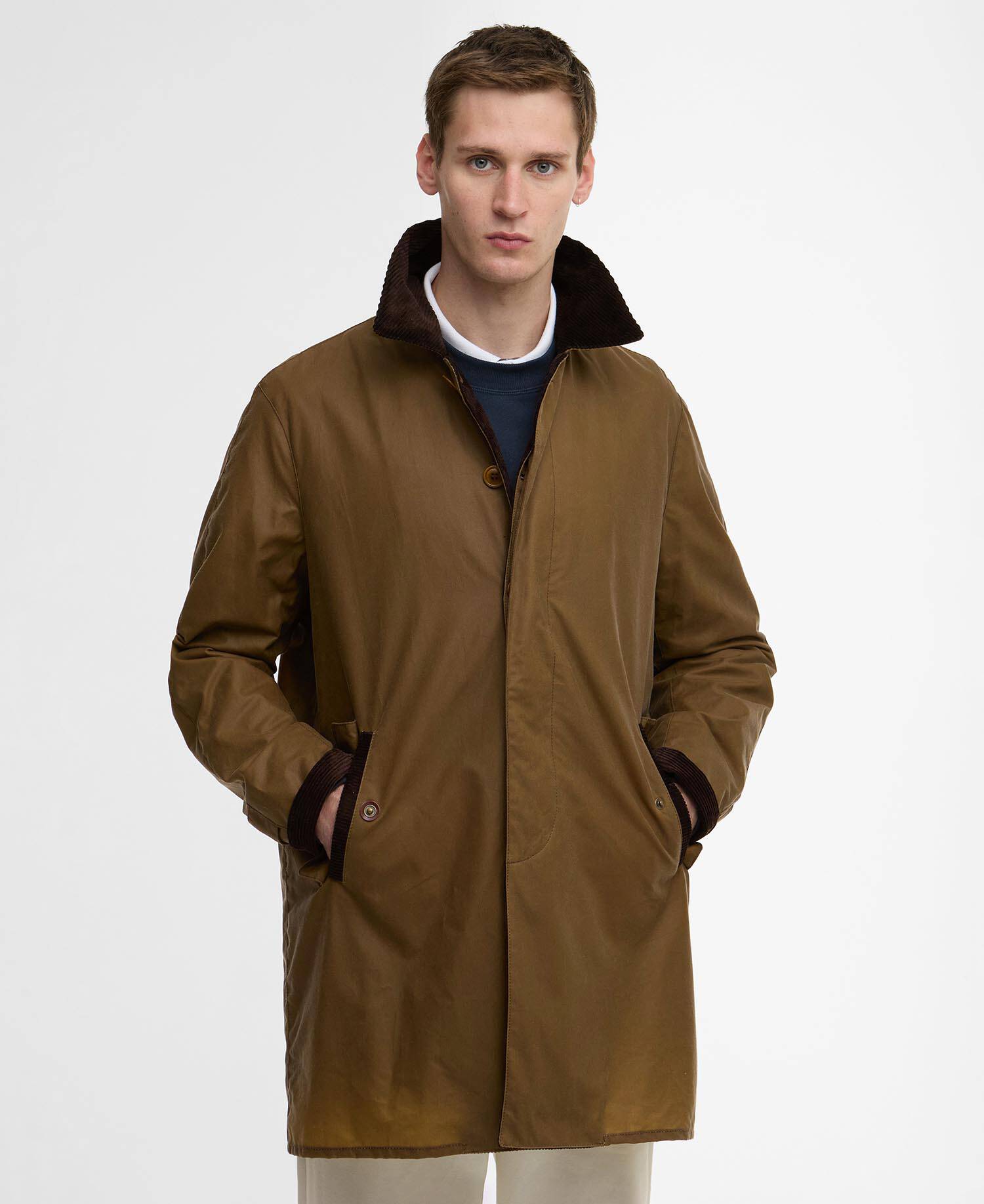 Barbour x Baracuta Car Coat Tyne Waxed image number 0