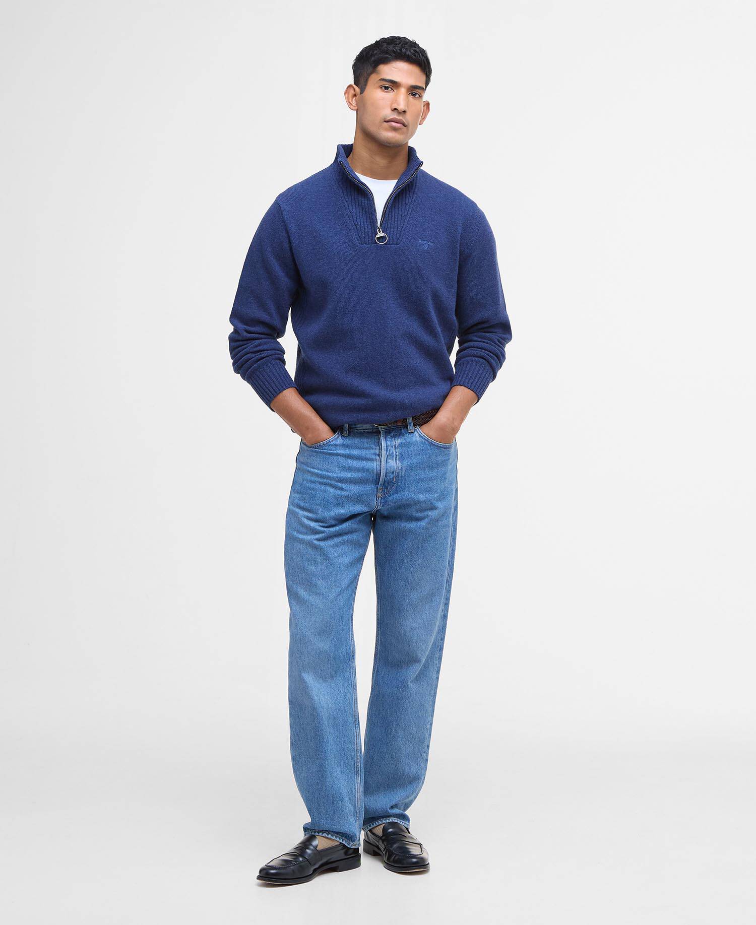 Pullover Essential Half Zip image number 1