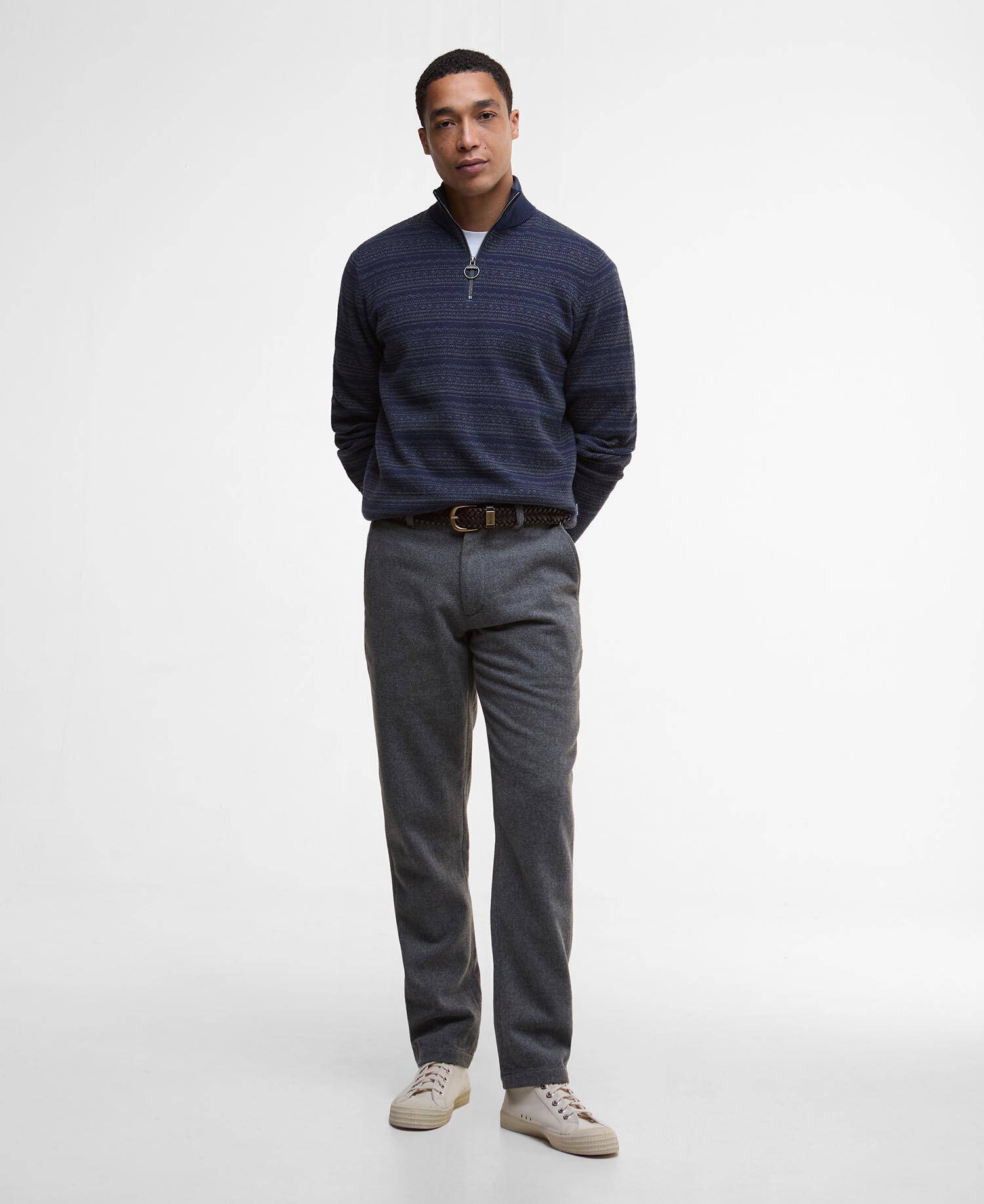 Pullover Dartfield Half-Zip image number 1