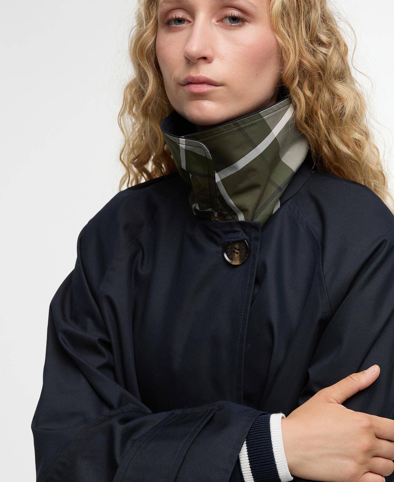 Jacke Kennedy Showerproof image number 3