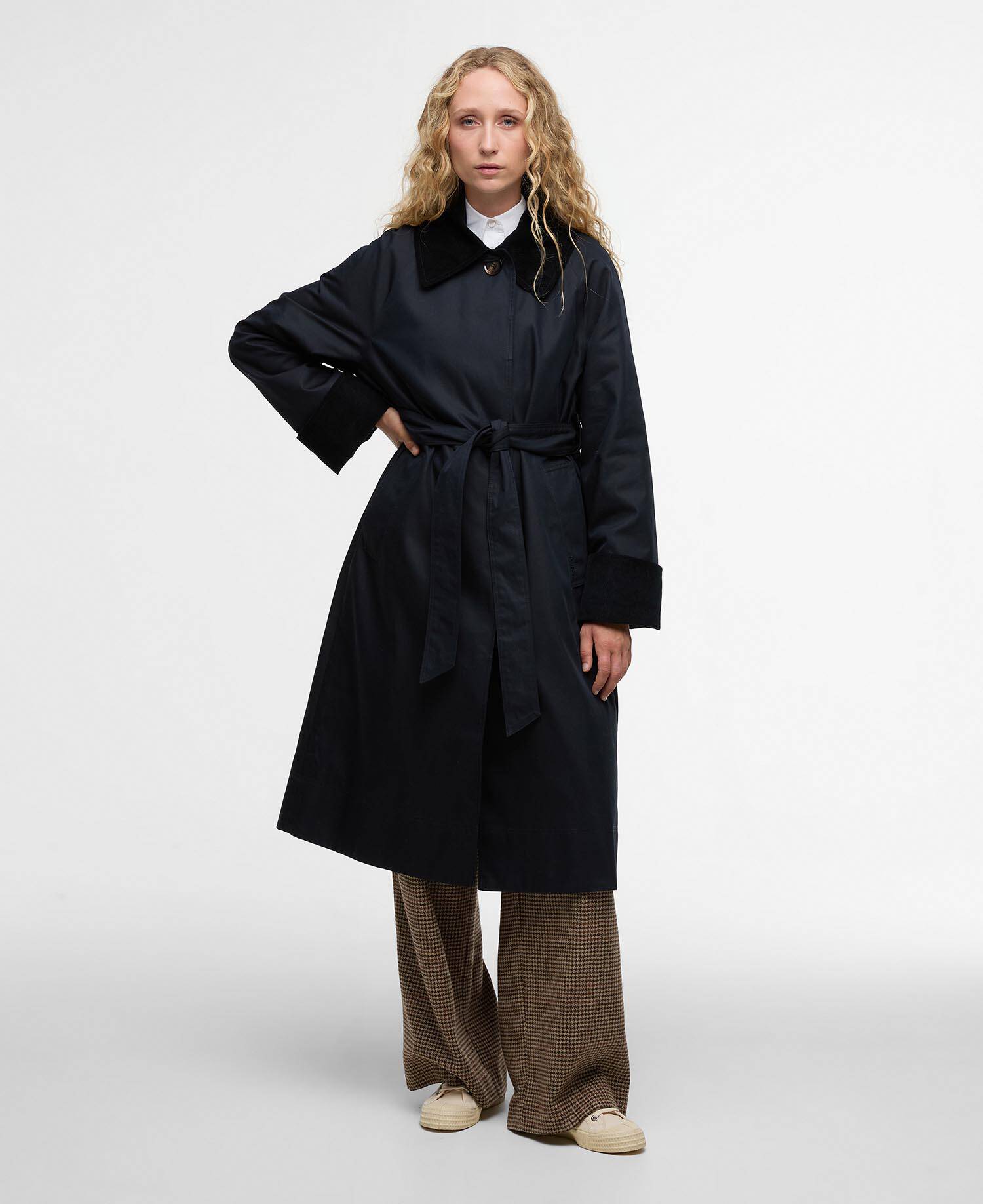 Trenchcoat Reagan Showerproof image number 1